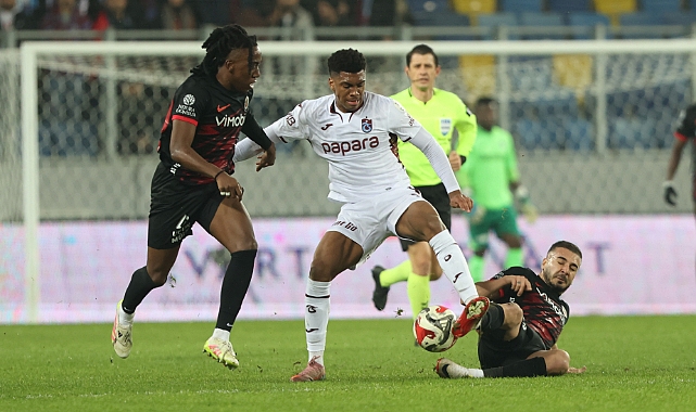 BÖYLE GOLLERİ MAHALLE TAKIMI YEMEZ!