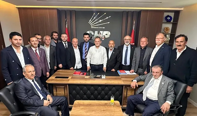 CHP LİDERİ ÖZEL, TRABZON ÖRGÜTLERİNİ YOK SAYDI!