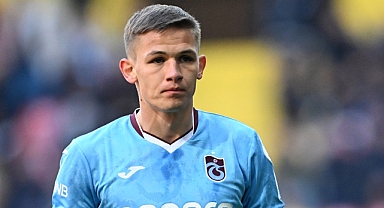 DANYLO SİKAN YOL AYRIMINDA 