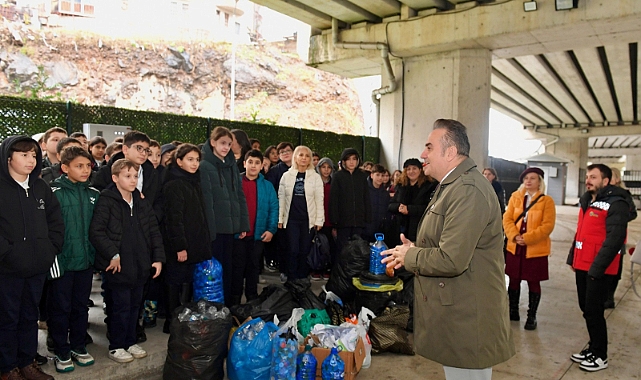 GERİ DÖNÜŞÜM BİLİNCİ ÖĞRENCİLERE AŞILANIYOR