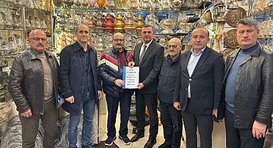 MHP TRABZON HEYETİ ESNAFI DİNLEDİ