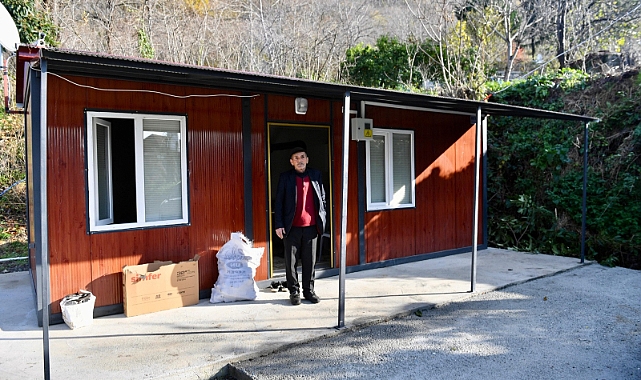 ORTAHİSAR BELEDİYESİ, ABDÜLKADİR AMCAYI YENİ YUVASINA KAVUŞTURDU