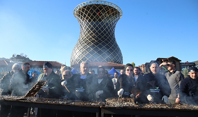 RİZE'DE HAMSİ FESTİVALİ