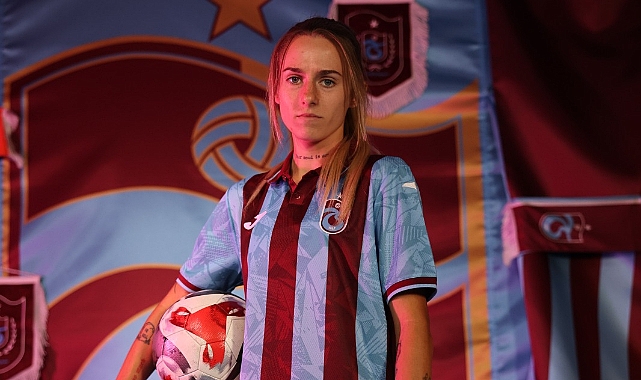 TRABZONSPOR KADIN FUTBOL TAKIMININ PARLAYAN YILDIZI: OLESZKİEWİCZ