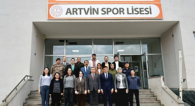 VALİ ERGÜN OKULLARI İNCELEDİ 