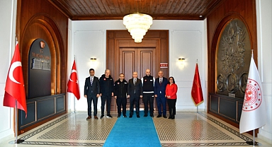 VALİ YILDIRIM AFAD PERSONELİNİ KABUL ETTİ 