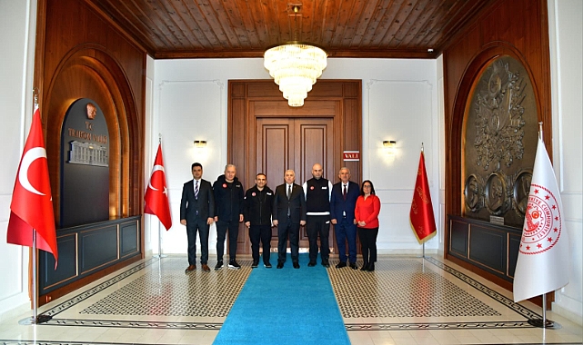 VALİ YILDIRIM AFAD PERSONELİNİ KABUL ETTİ