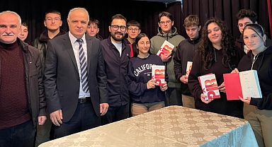 ARAKLI’DA OKUR–YAZAR BULUŞMASI GERÇEKLEŞTİRİLDİ