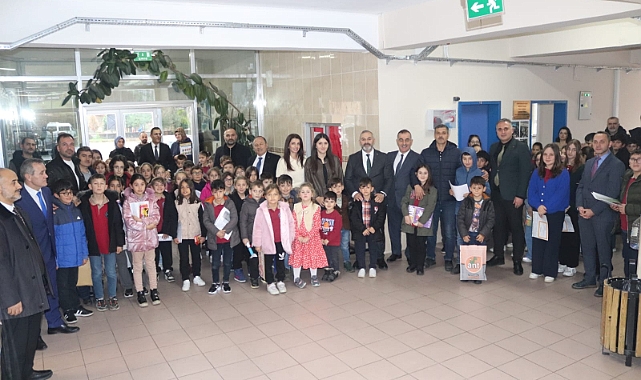 BAŞKAN BİLGİN'DEN MİNİKLERE KARNE HEDİYESİ