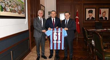 BAŞKAN GENÇ VALİ ŞAHİN’İ ZİYARET ETTİ