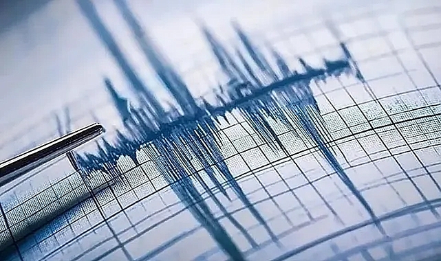 TRABZON'DA KORKUTAN DEPREM