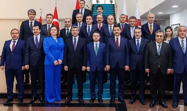 BAKAN GÜRLEK'TEN İLK TOPLANTI