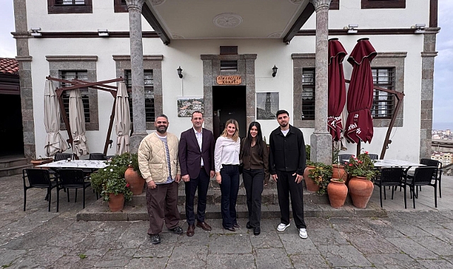 BAŞKAN EKİM, OZAN TUFAN VE EŞİNİ AĞIRLADI