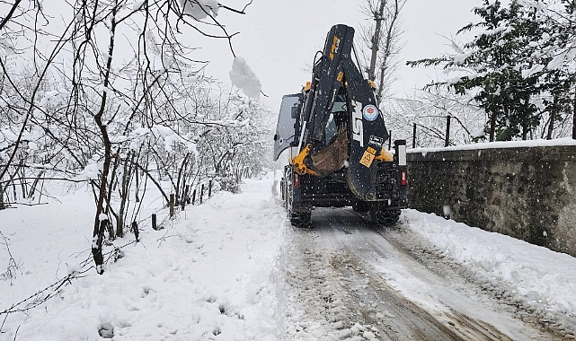 BÜYÜKŞEHİR EKİPLERİNDEN KAR SEFERBERLİĞİ