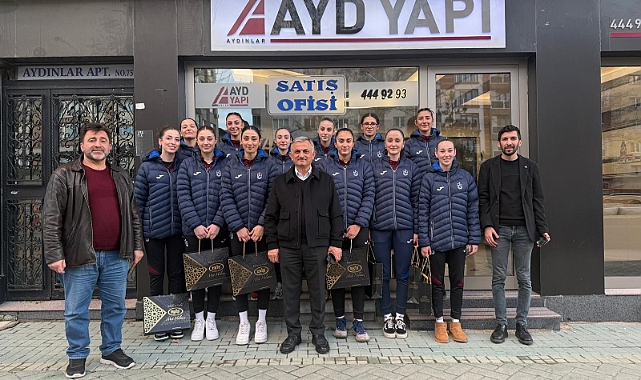 ESKİŞEHİR’DE BORDO MAVİLİ  SULTANLARA BÜYÜK DESTEK