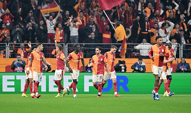 GALATASARAY'DAN TARİHİ ZAFER... JUVE'Yİ SAHADAN SİLDİLER