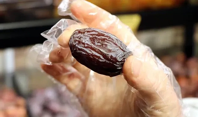 İSRAİL HURMALARI FİLİSTİN ETİKETİYLE SATILIYOR