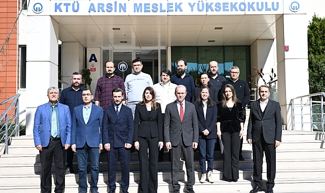 KTÜ ARSİN MYO'DA DEVİR TESLİM TÖRENİ 