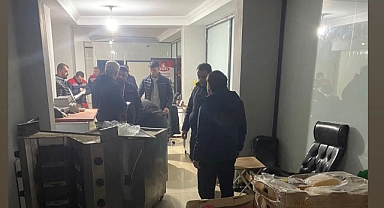 TAVUK ETİ DEPOSUNA ŞOK BASKIN... MİLLETE ZEHİR YEDİRMİŞLER! 