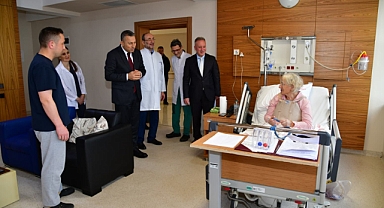 VALİ ŞAHİN'DEN KALP HASTANESİ'NE ZİYARET 