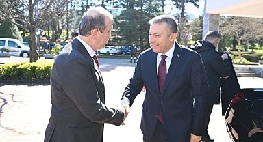 VALİ ŞAHİN'DEN REKTÖR ÇUVALCI'YA ZİYARET 