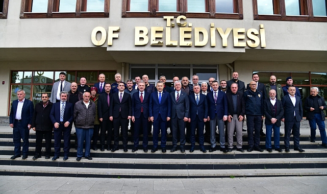 VALİ ŞAHİN OF'TA MUHTARLARLA BİR ARAYA GELDİ