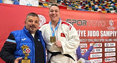 YAĞMUR YILMAZ TÜRKİYE ŞAMPİYONU 