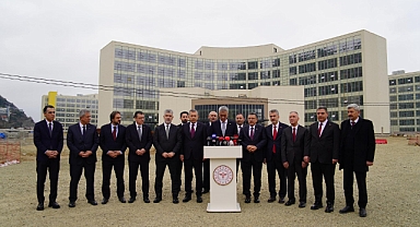 BAKAN MEMİŞOĞLU: TRABZON ŞEHİR HASTANESİ GÜVENLİ