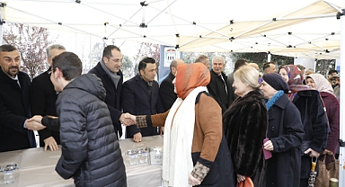 BAŞKAN EKİM, BAYRAMLAŞMA TÖRENİNDE HEMŞEHRİLERİYLE BULUŞTU