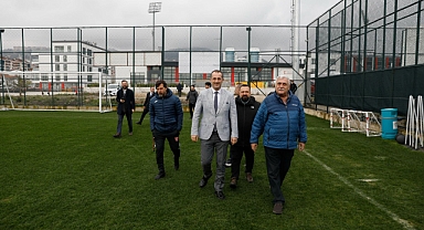 BAŞKAN EKİM'DEN SEBATSPOR'A MORAL ZİYARETİ 