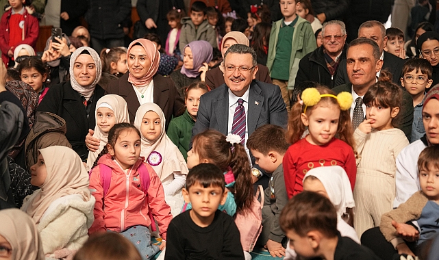 BAŞKAN GENÇ MİNİKLERİN HEYECANINA ORTAK OLDU