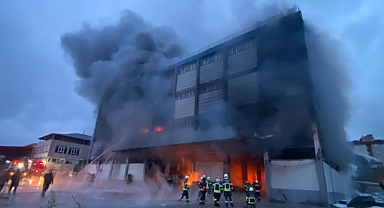 BÜYÜKŞEHİR'DEN ARSİN OSB'DEKİ YANGINA ANINDA MÜDAHALE 