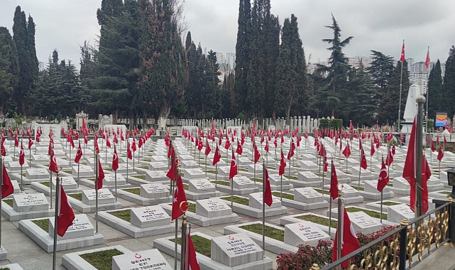 BÜYÜKŞEHİR MEZARLIKLARI BAYRAMA HAZIRLADI