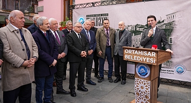 ‘DOĞUDAN DOĞAN ŞEHİR: TRABZON’ İSİMLİ ESER, KİTAPSEVERLERLE BULUŞTU 