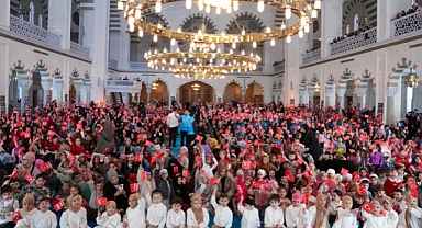 HANEFİ HATUN CAMİİ ÇOCUKLARLA ŞENLENDİ