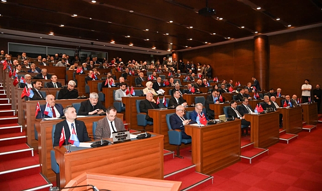 MECLİSTE TİYATRO MU OYNAIYOR? ALKIŞ DA NEYİN NESİ OLUYOR? 