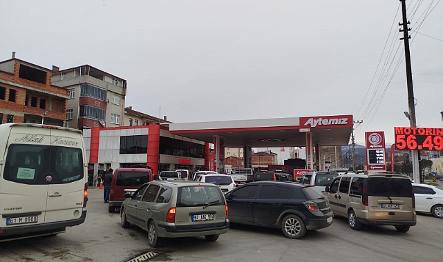 MOTORİNE DEV ZAM... AKARYAKIT İSTASYONLARI DOLDU TAŞTI! 