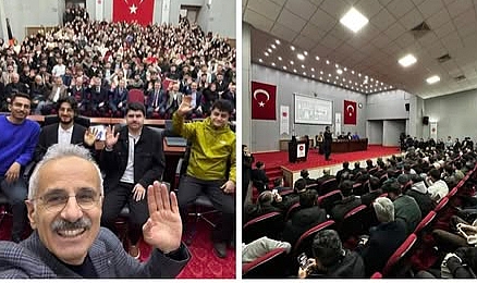 MÜFTÜLÜK MÜ, SİYASİ TEŞKİLAT MI? 