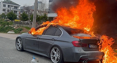 OTOBANDA DEHŞET: OTOMOBİL ALEV TOPUNA DÖNDÜ! 