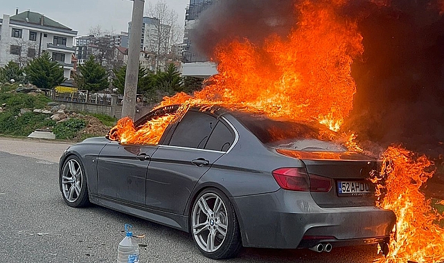 OTOBANDA DEHŞET: OTOMOBİL ALEV TOPUNA DÖNDÜ!