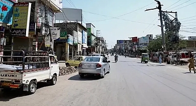 PAKİSTAN'IN EKONOMİSİ ÇÖKTÜ 