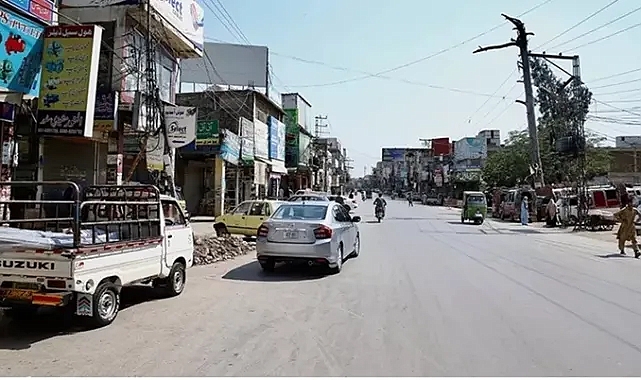 PAKİSTAN'IN EKONOMİSİ ÇÖKTÜ 