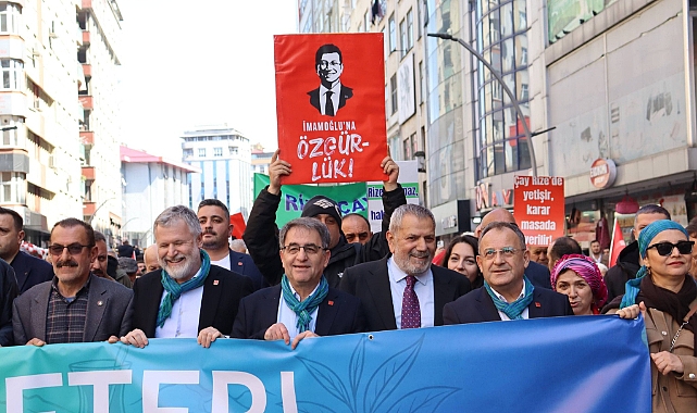 RİZE'DE ÇAY YÜRÜYÜŞÜ, HÜKÜMETE ÇAĞRI: YAŞ ÇAY EN AZ 40 TL OLMALI