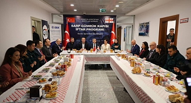 SARP SINIR KAPISI'NDA TÜRKİYE–GÜRCİSTAN DOSTLUK SOFRASI