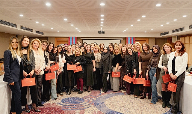 TRABZONSPOR’DA DÜNYA EMEKÇİ KADINLAR GÜNÜ KUTLANDI