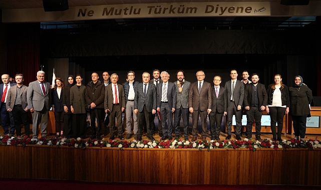 TRÜ'DE TIP BAYRAMI KUTLANDI 