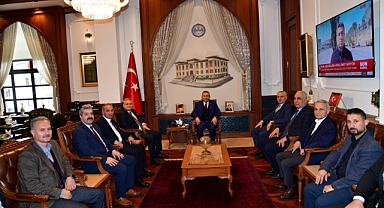 TÜRK-İŞ'TEN VALİ ŞAHİN'E ZİYARET