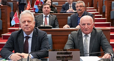 ZORLU ELEŞTİRİLERİ CEVAPLADI, ORTAHİSAR’DA YAPILAN ÇALIŞMALARI ANLATTI