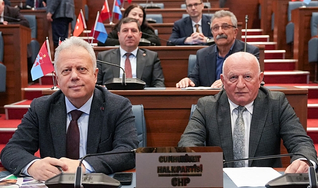 ZORLU ELEŞTİRİLERİ CEVAPLADI, ORTAHİSAR’DA YAPILAN ÇALIŞMALARI ANLATTI