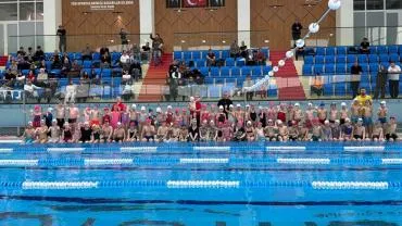 AKÇAABAT BELEDİYESİ KURSİYERLERİNİ UĞURLADI